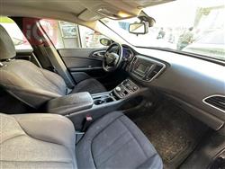 Chrysler 200